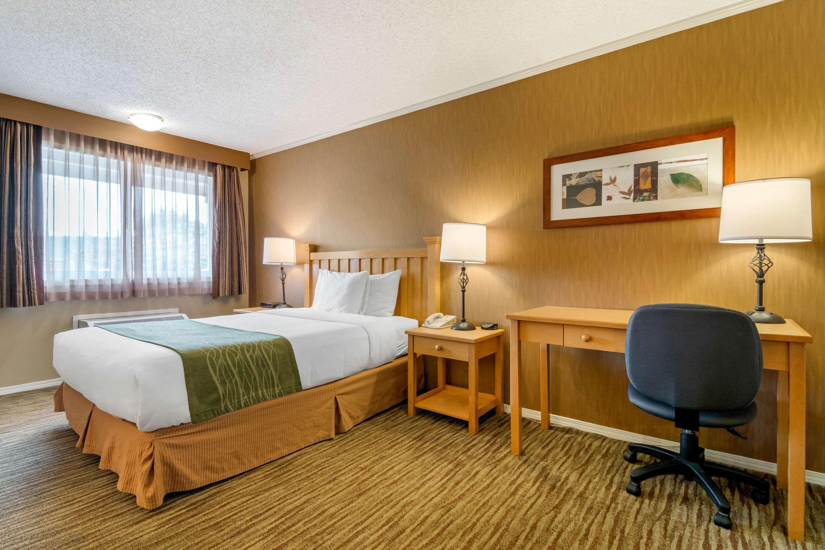 Econo Lodge Inn & Suites North Vancouver Exterior foto